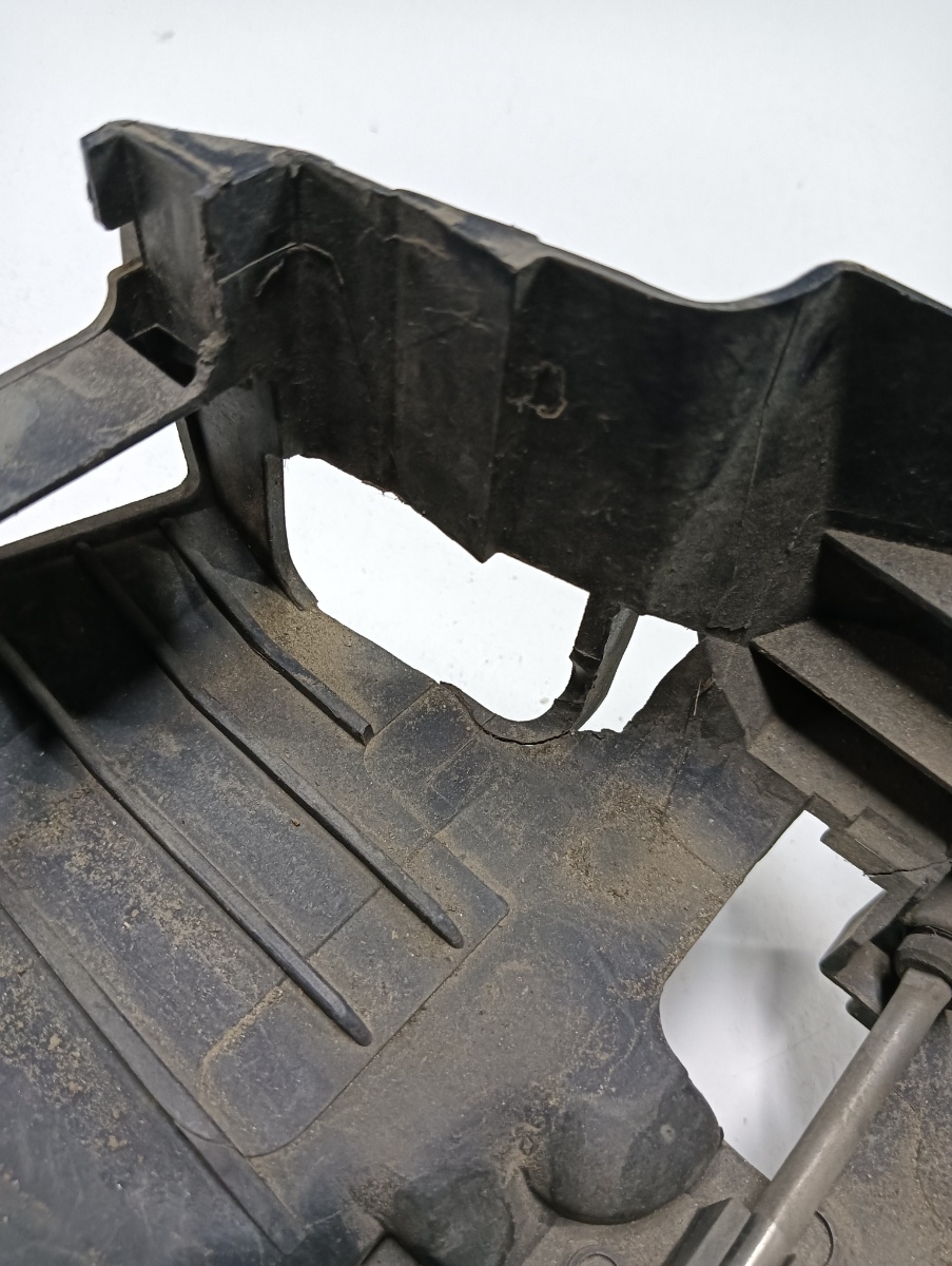 Suport far dreapta fata VOLKSWAGEN TOUAREG 7LA, 7L6, 7L7 2002 - 2013 – foto 3