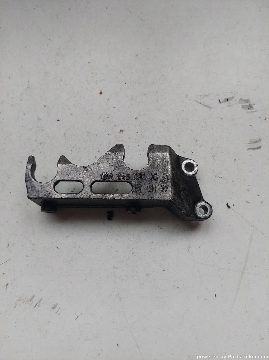 Suport filtru aer MERCEDES-BENZ C-CLASS (W204) [ 2007 - 2014 ] OEM A6460940641