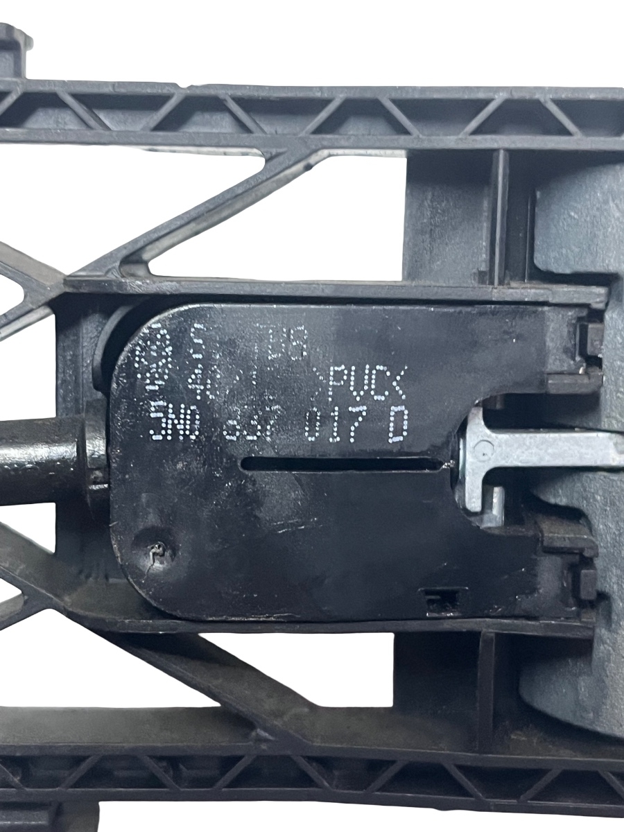 Suport maner exterior portiera dreapta spate ( UK ) AUDI A3 Sportback 8VA, 8VF 2012 -> 5N0837017D – foto 3