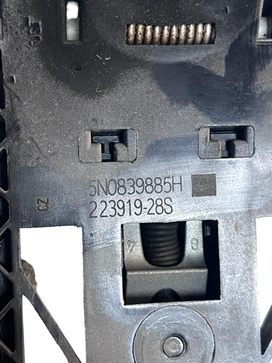 Suport maner portiera dreapta fata SKODA SCALA (NW) [ 2019 -> ] 5N0839885H – foto 4