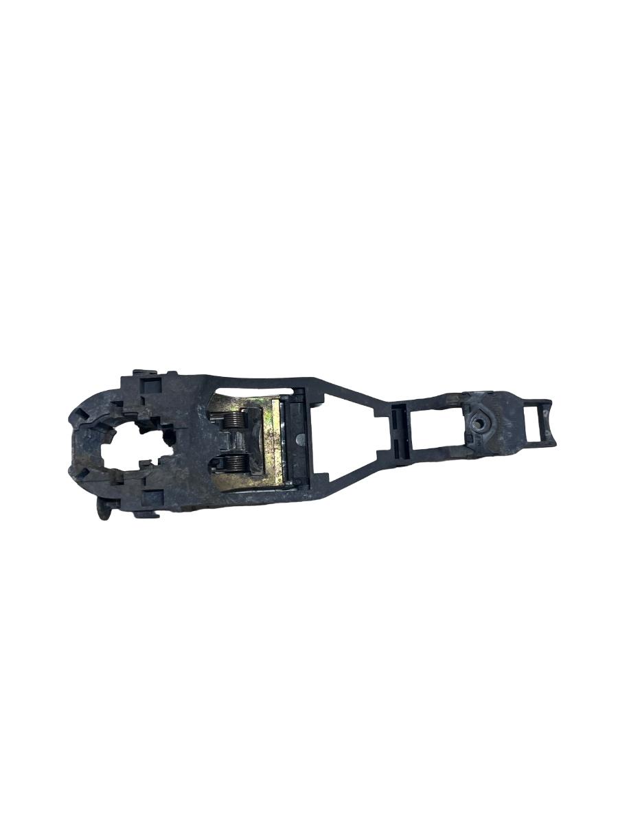 Suport maner portiera dreapta fata VOLKSWAGEN GOLF IV 1J1 1997 - 2007 – foto 2