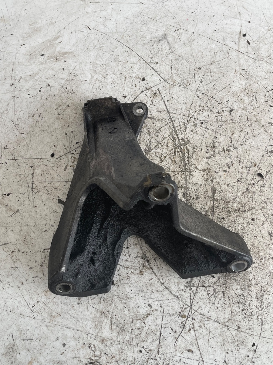 Suport motor dreapta AUDI A4 III 8EC, B7 2004 - 2008 1.9 TDI BKE, BRB 8E0199308D – foto 2