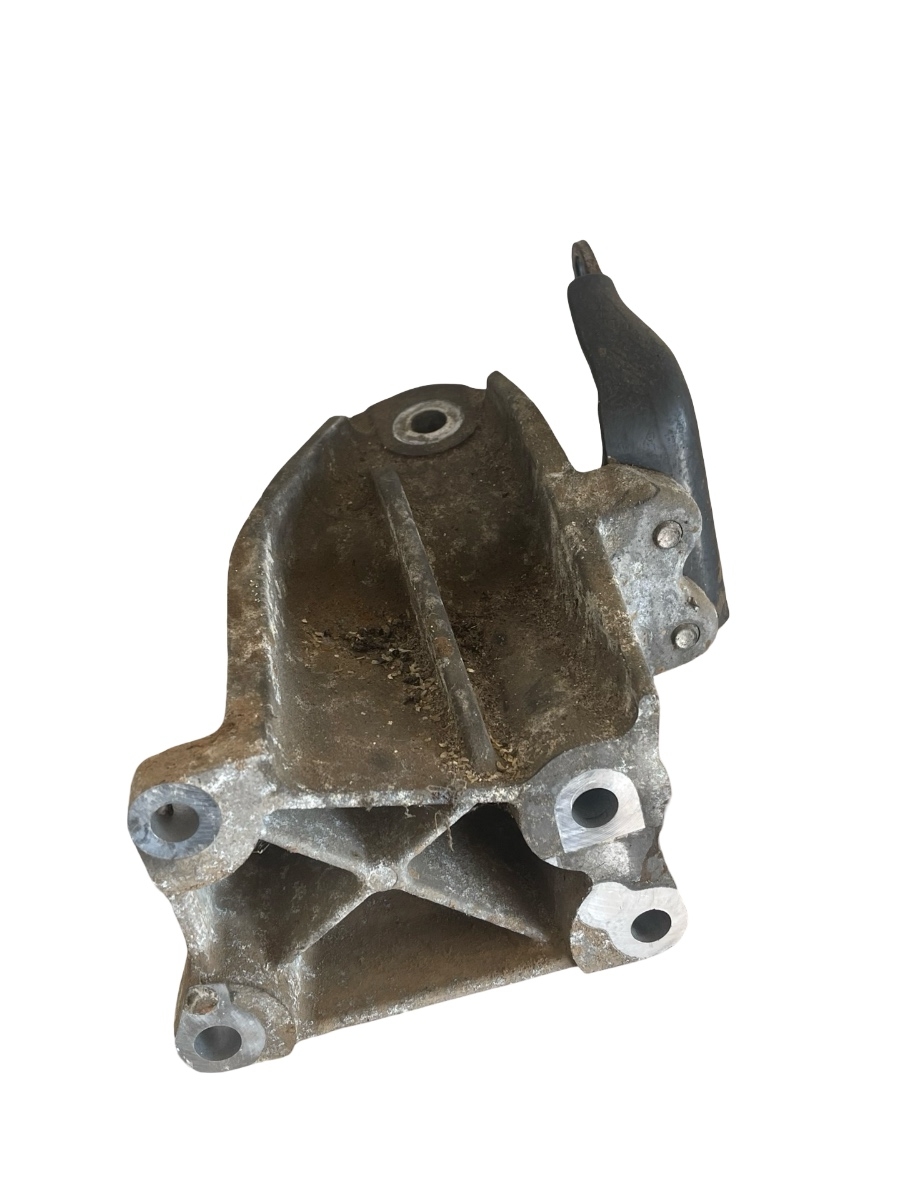 Suport motor LEXUS IS II Saloon GSE2_, ALE2_, USE2_ 2005 - 2013 2.2 220d 2AD-FHV – foto 2