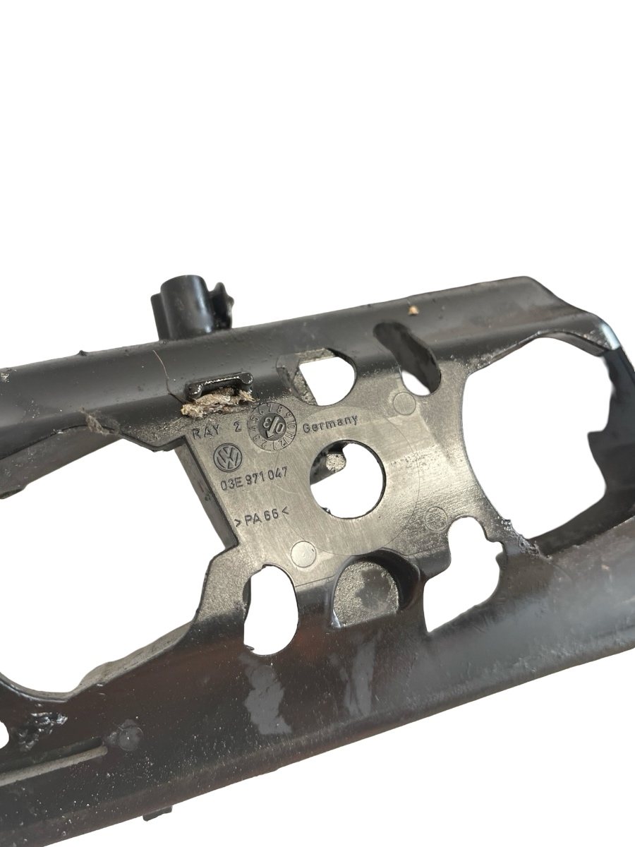 Suport rampa Bujii VOLKSWAGEN POLO 9N_ 2001 - 2012 1.2 12V AZQ 03E971047 – foto 3