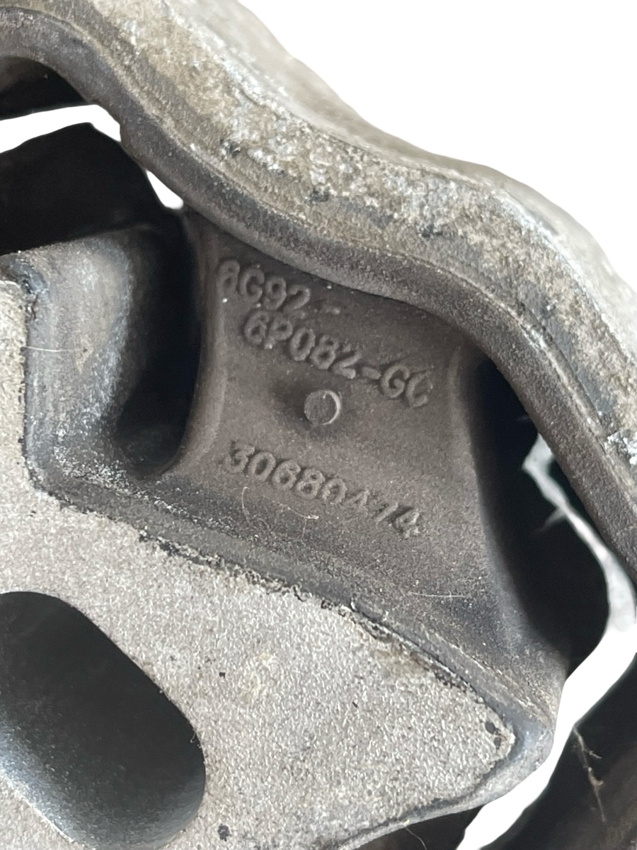 Suport tampon motor VOLVO XC60 156 2008 - > 2.0D 30680474 – foto 3