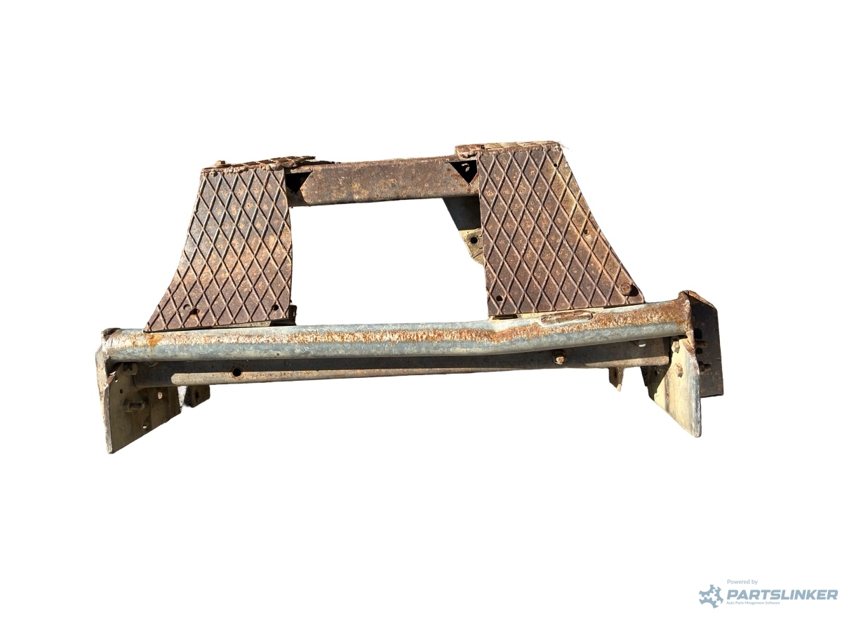 Suport Troliu de remorcare electric fata TOYOTA LAND CRUISER 90 _J9_ 1995 - > – foto 2