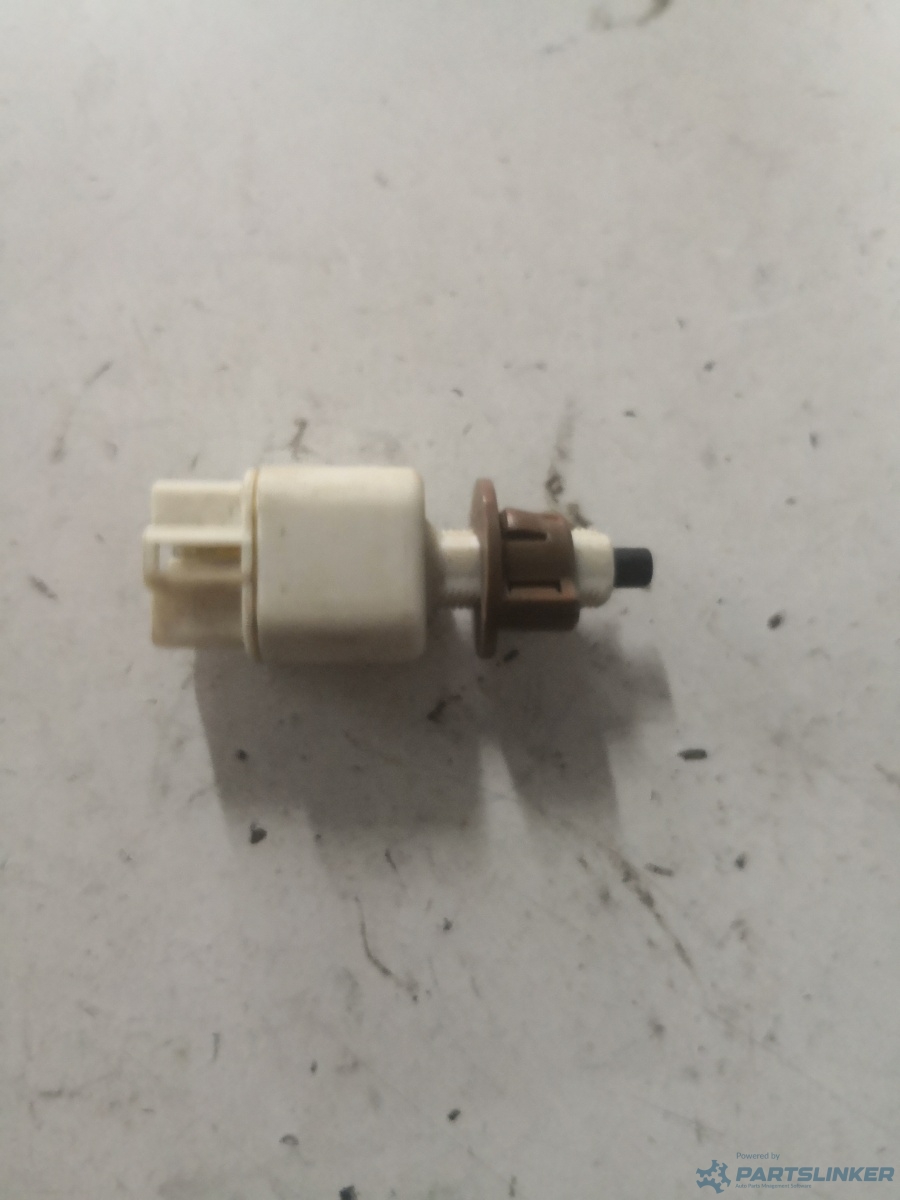 Switch frana TOYOTA YARIS (_P9_) [ 2005 - > ] – foto 2