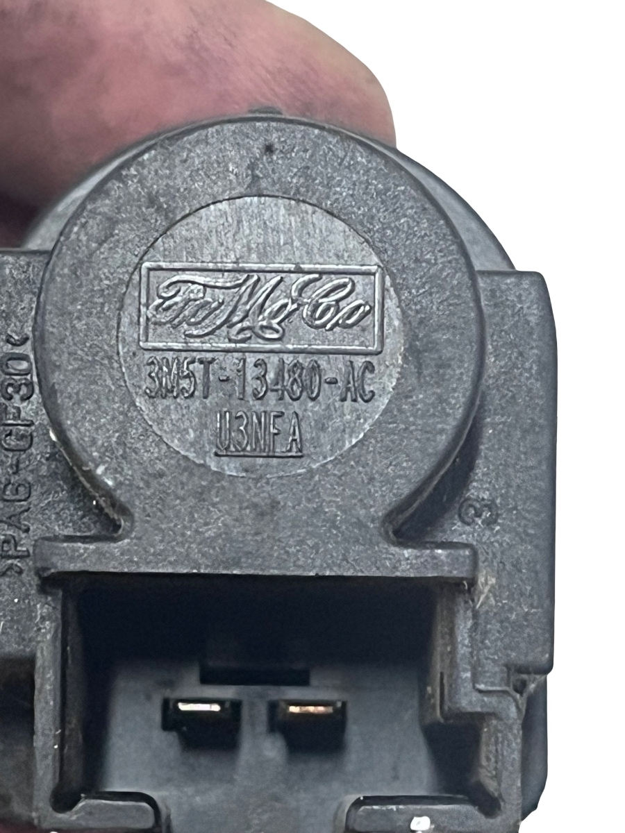 Switch pedala de frana FORD FIESTA VI 2008 -> 3M5T-13480-AC – foto 2