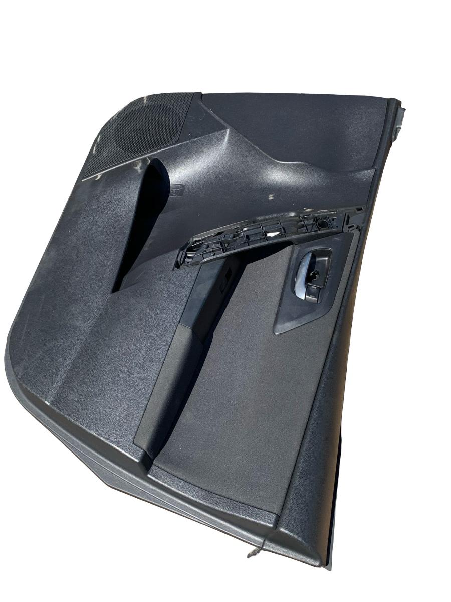 Tapiterie panou portiera dreapta fata TOYOTA AURIS ZWE18_, NZE18_, ZRE18_ 2012 -> 67777-02300