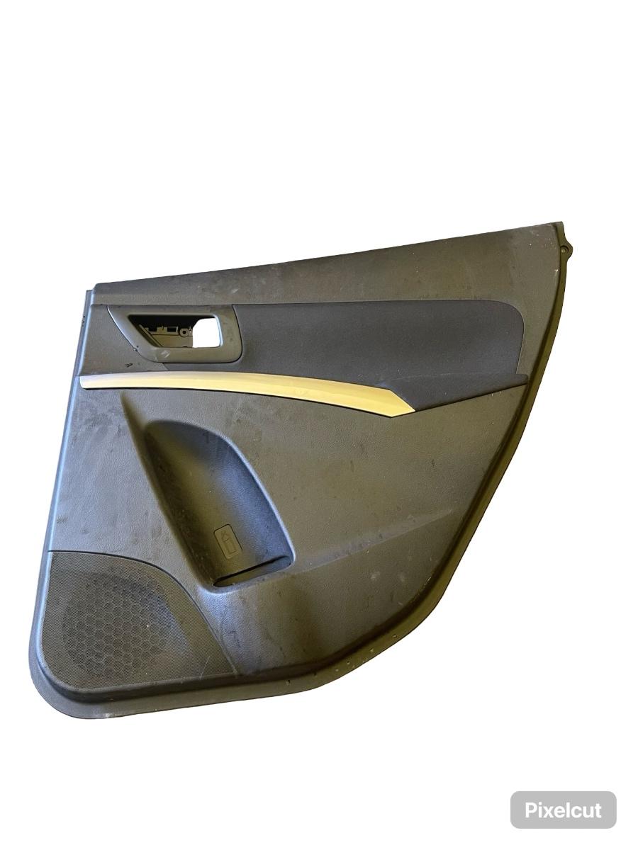 Tapiterie panou portiera dreapta spate SUZUKI SX4 S-Cross JY 2023 ->