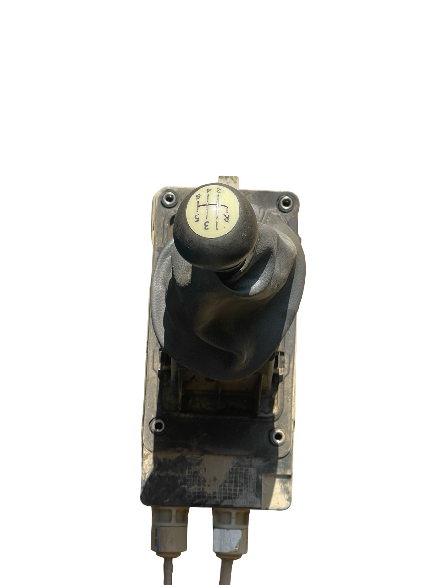 Timonerie schimbator de viteze DACIA DUSTER 2010 cu defecte pt piese - > 1.5DCI – foto 4