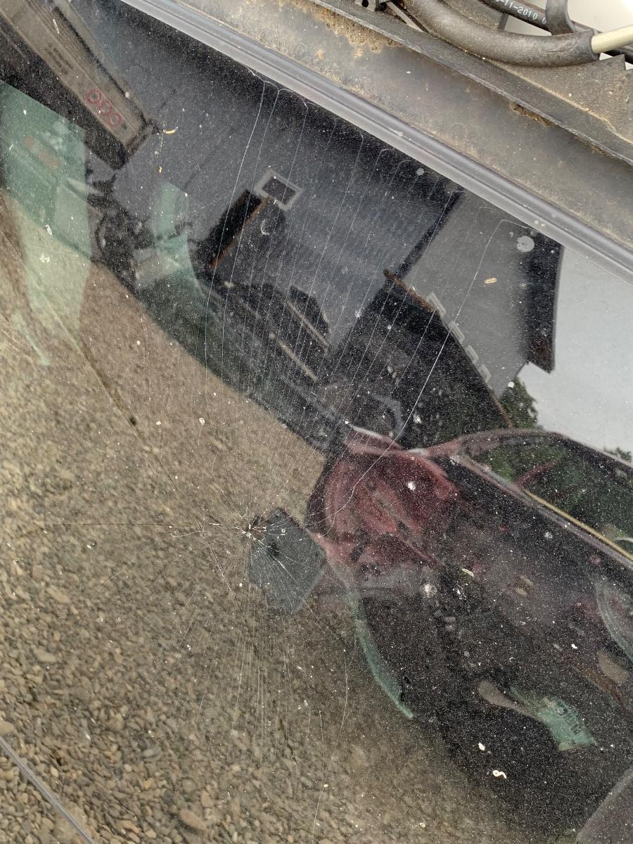 Trapa MICA spate (cea mare e crapata) VOLVO XC60 156 2008 -> 2.4 D5 AWD D 5244 T10 – foto 4