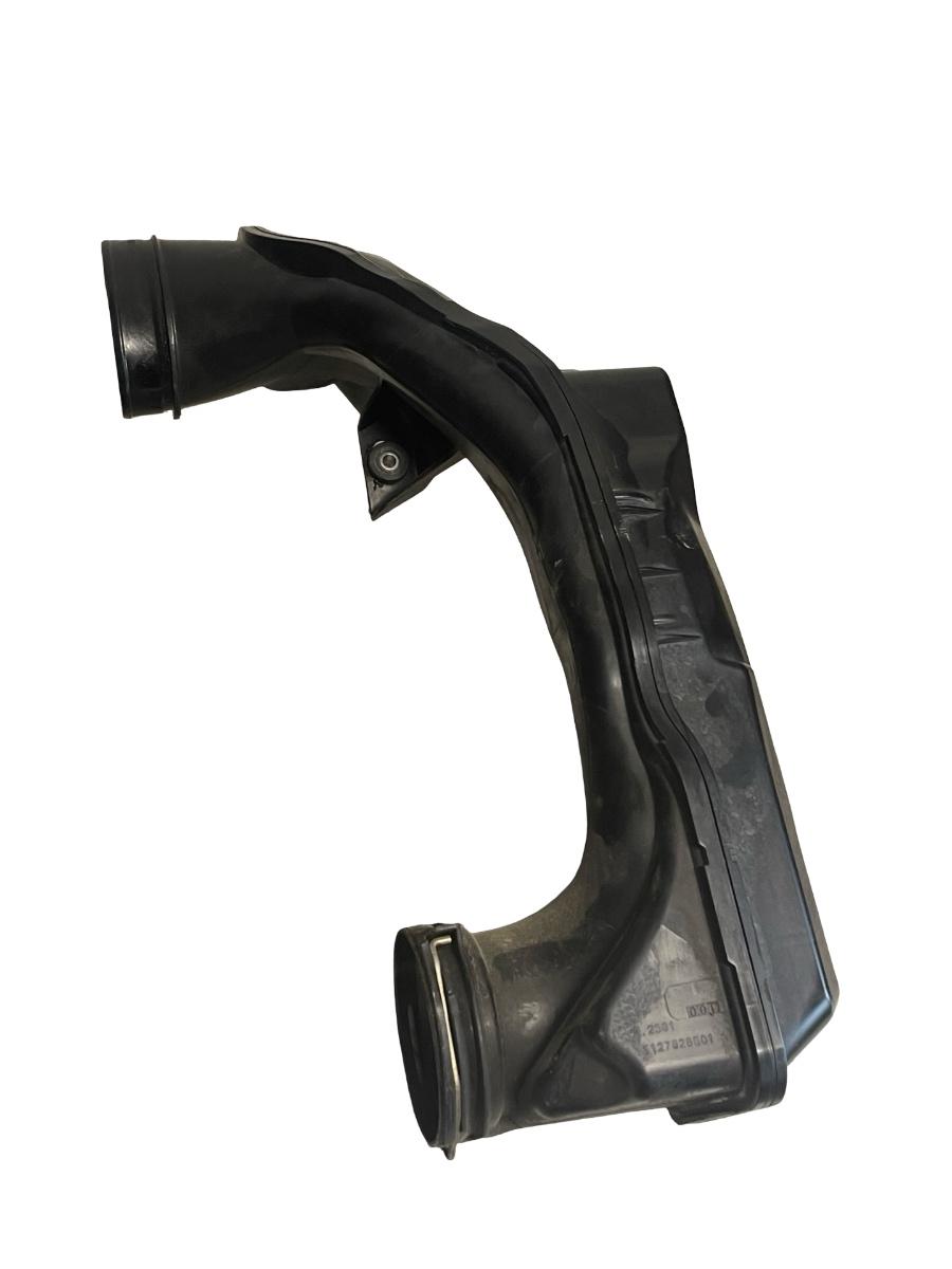 Tub admisie aer/rezonator aer VOLVO V40 Hatchback 525, 526 2012 -> 2.0 D4 D 4204 T14 31370135 – foto 3