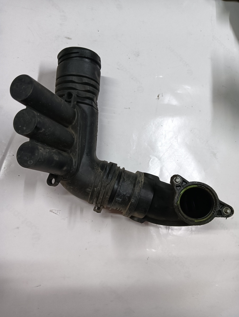 Tubulatura admisie aer turbo SKODA RAPID II NH3 2012 - > 1.2 TSI CJZD 04e29651c – foto 2