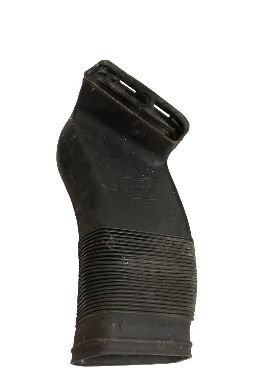 Tubulatura admisie aer VOLKSWAGEN PASSAT Estate 3B5 1997 - 2001 1.6 ADP, AHL, ANA, ARM 8D0129617E