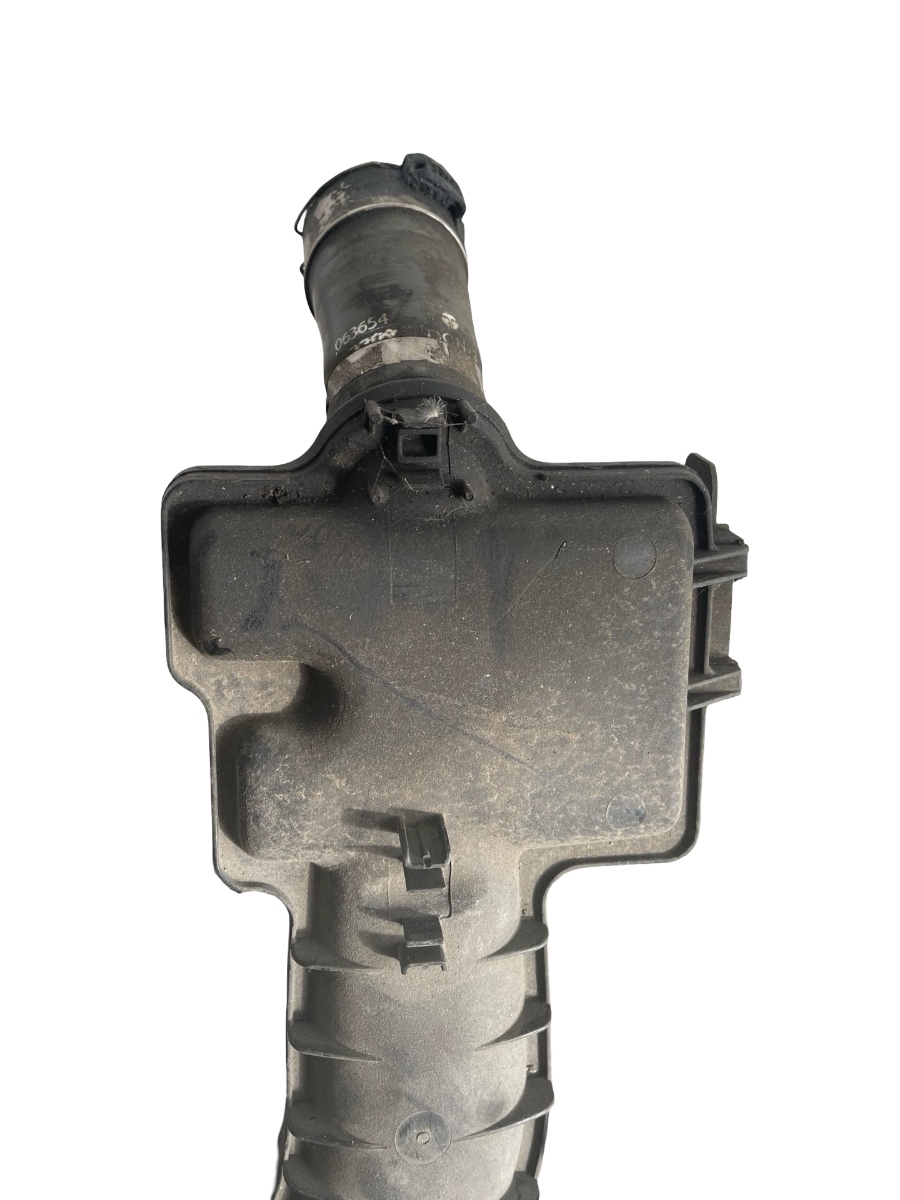 Tubulatura aer RENAULT MEGANE III Hatchback BZ0_ 2008 - > 1.4TCE H8200860017 – foto 3
