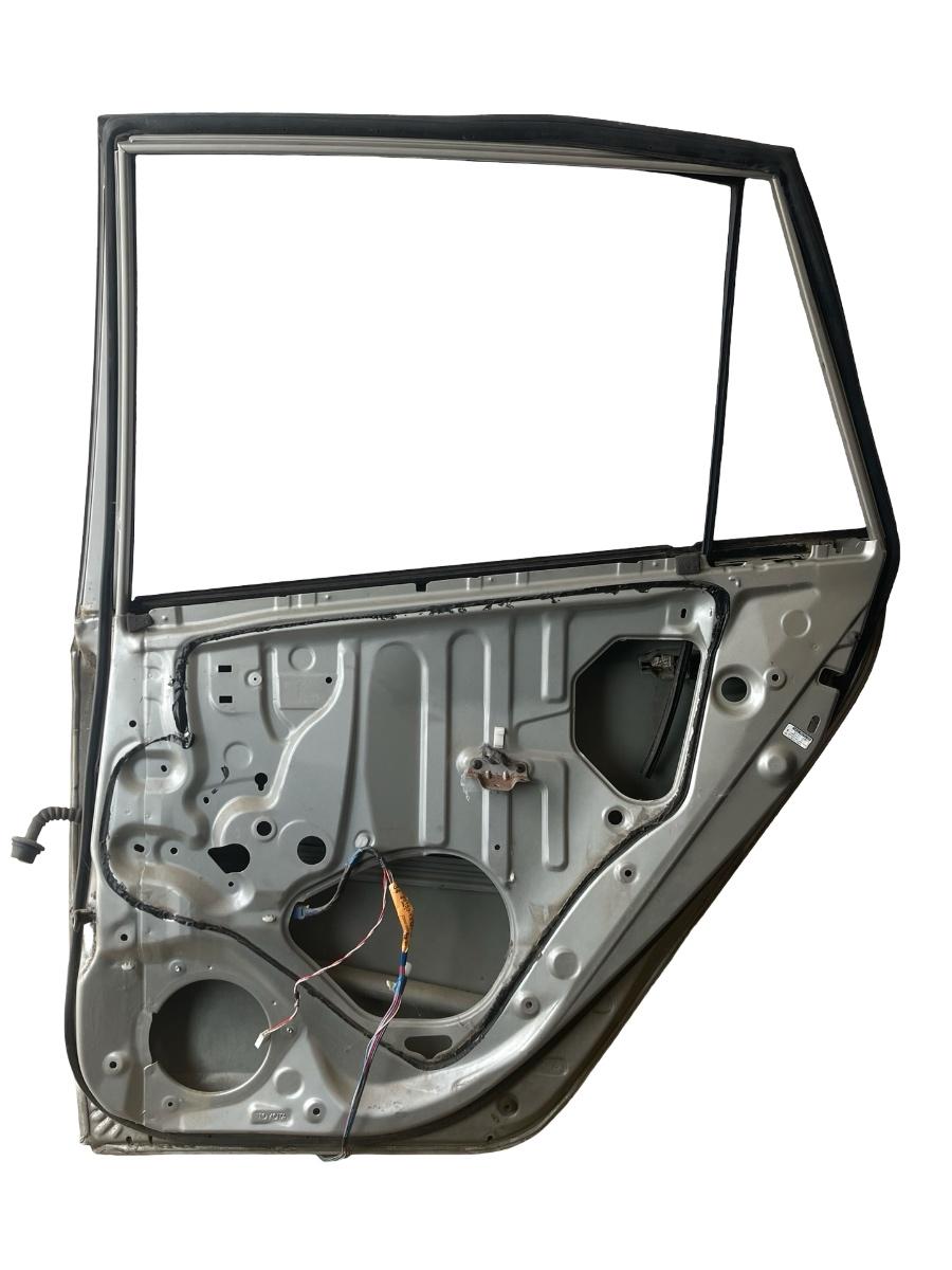 Usa Portiera dreapta spate TOYOTA COROLLA Verso _E12_ 2001 - 2004 – foto 4
