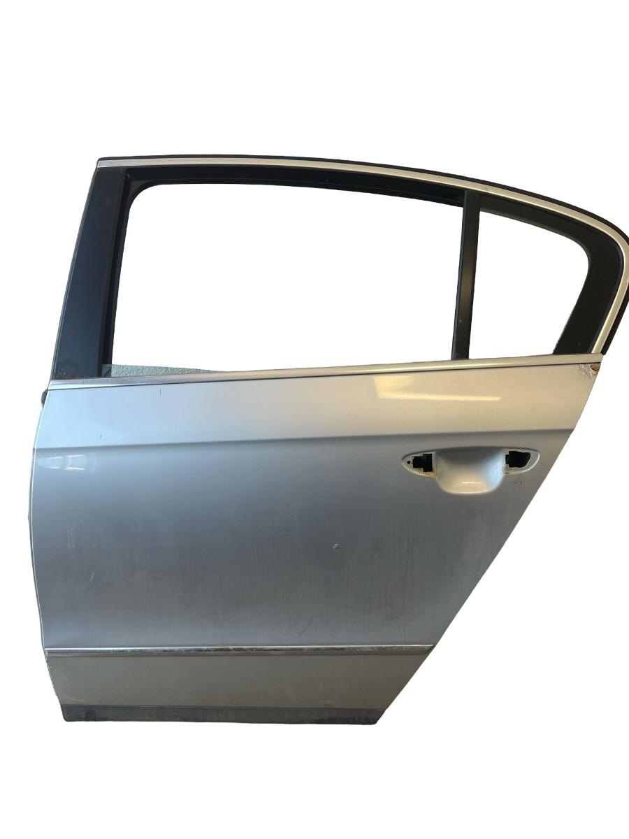 Usa Portiera stanga spate VOLKSWAGEN PASSAT B6 berlina 2005 - 2010