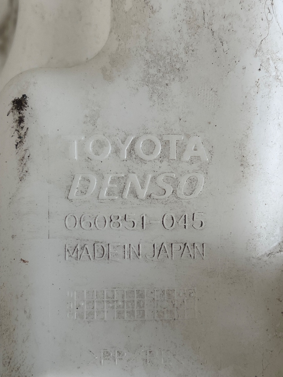 Vas lichid de spalare parbriz + pompite TOYOTA RAV 4 II _A2_ 2000 - 2005 2.0D 060851-045 – foto 2